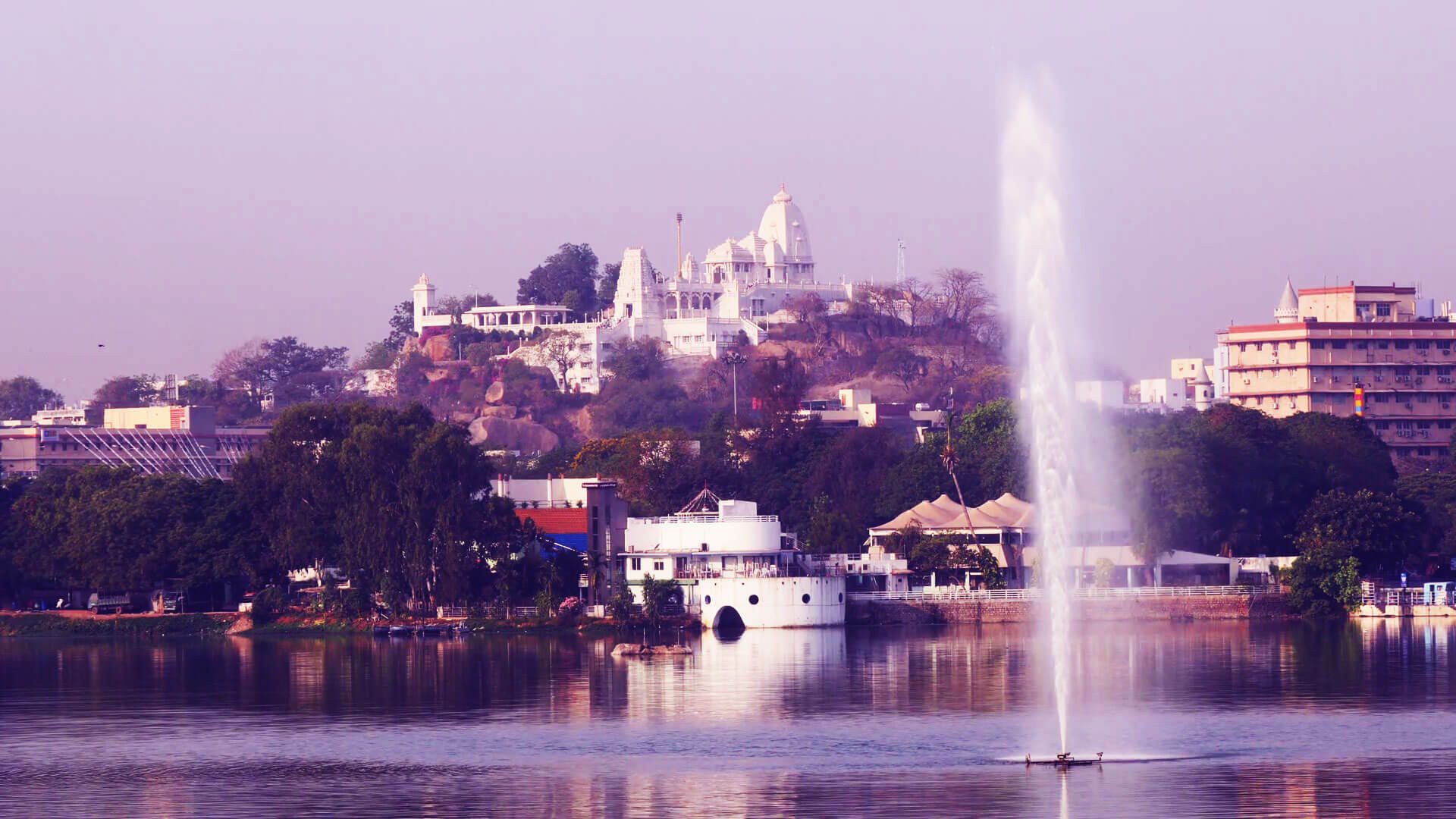 Hussain Sagar Lake History, Location, Distance, Things to Do, Hotels